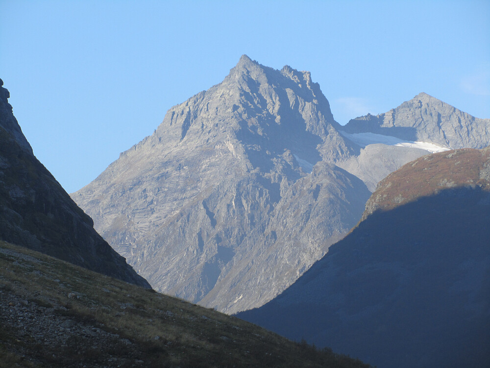Store Smørskredtinden sett fra Norangsdalen 10 år tidligere