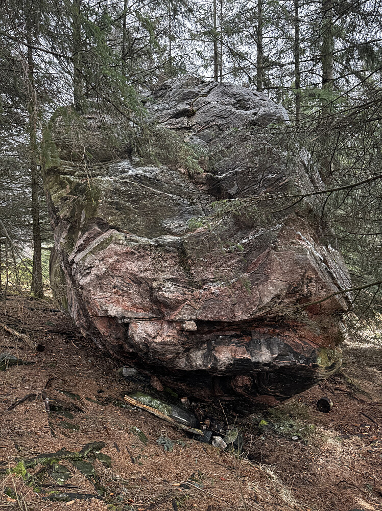 Bålasteinen(bilde tatt 2.3.2026)