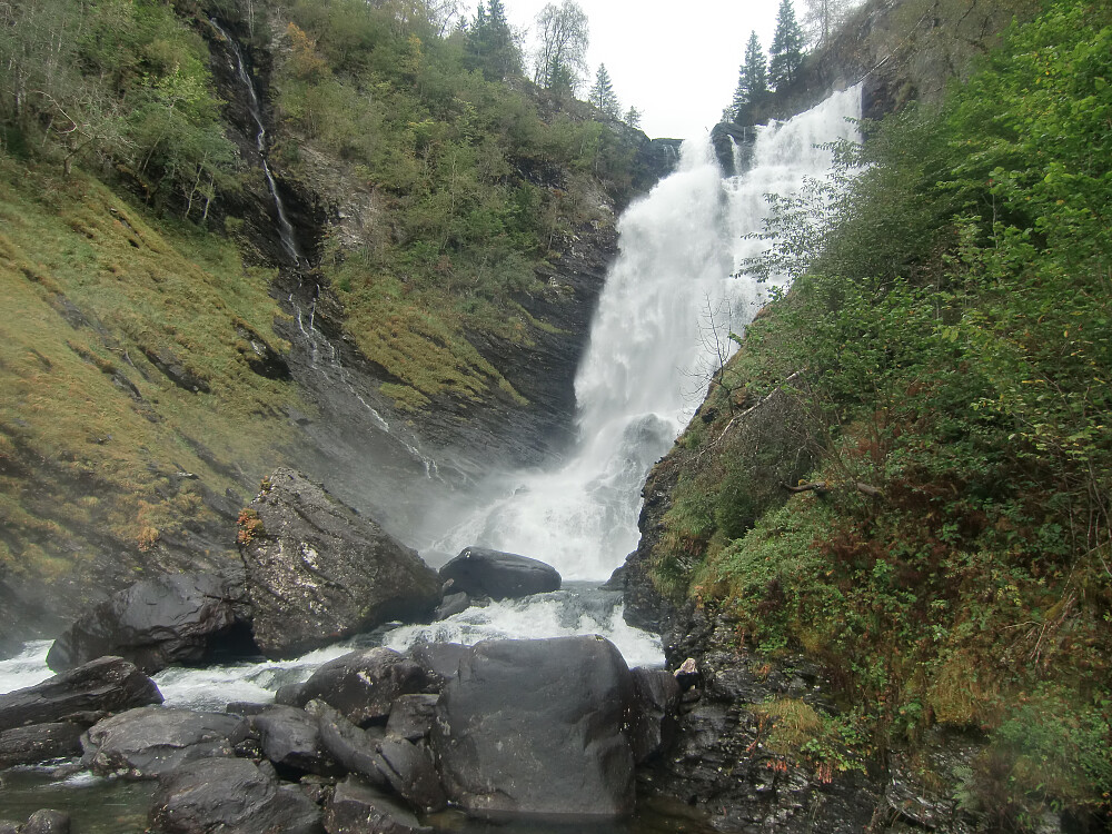 under Ørredalsfossen
