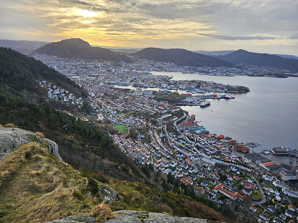 Bergen sentrum sett fra Sandvikspilen