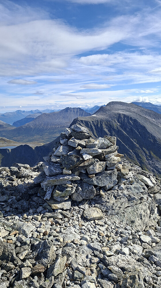 Litlevasstinden