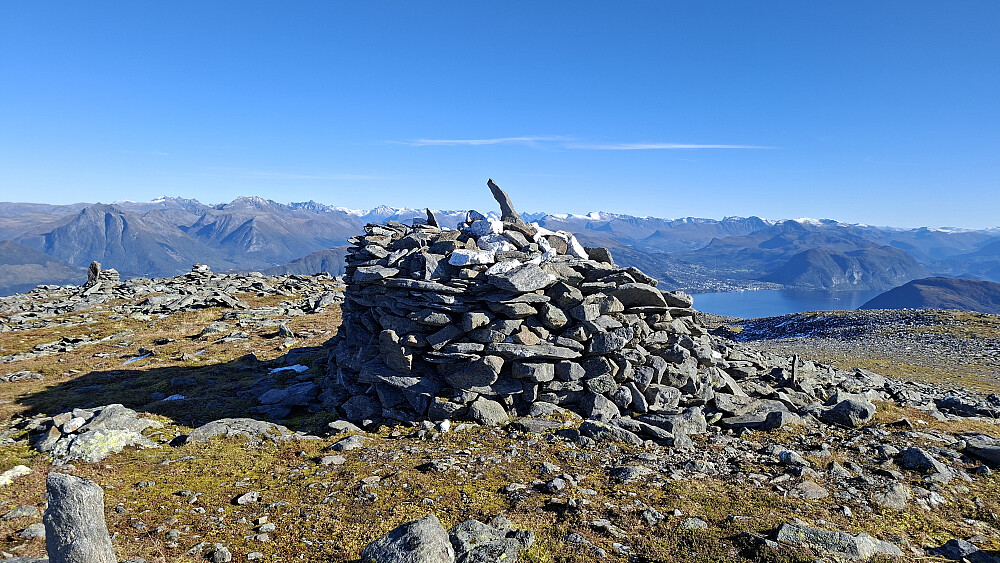 På toppen av Skåla
