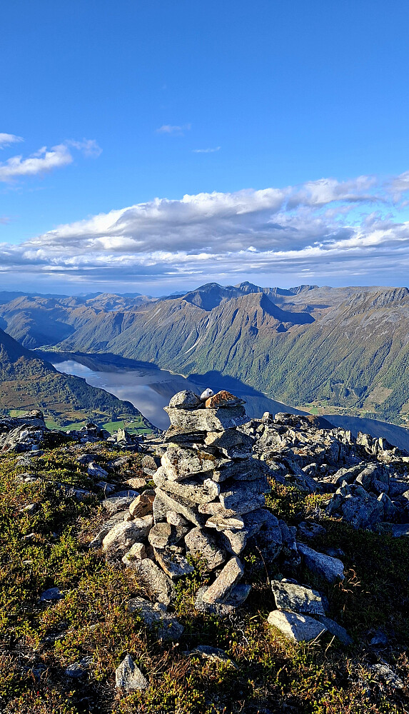 Fra toppen av Sandhornet med Dalsfjorden bak