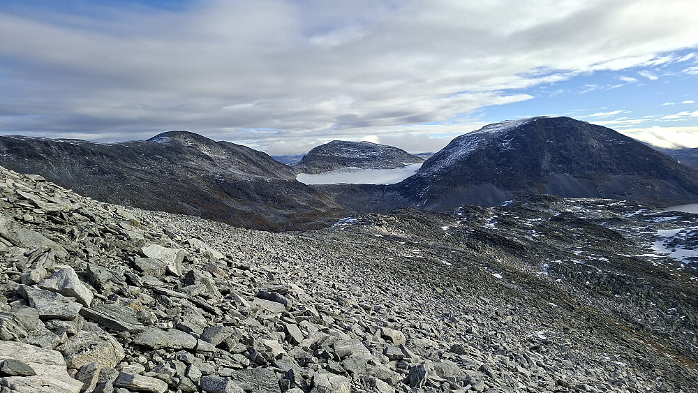 Østover fra Knutkoppsegga mot Storfjellet og Storbreen
