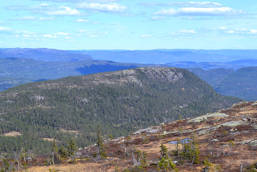 Fjesliknatten fra oppstigningen til Brakandalsfjellet