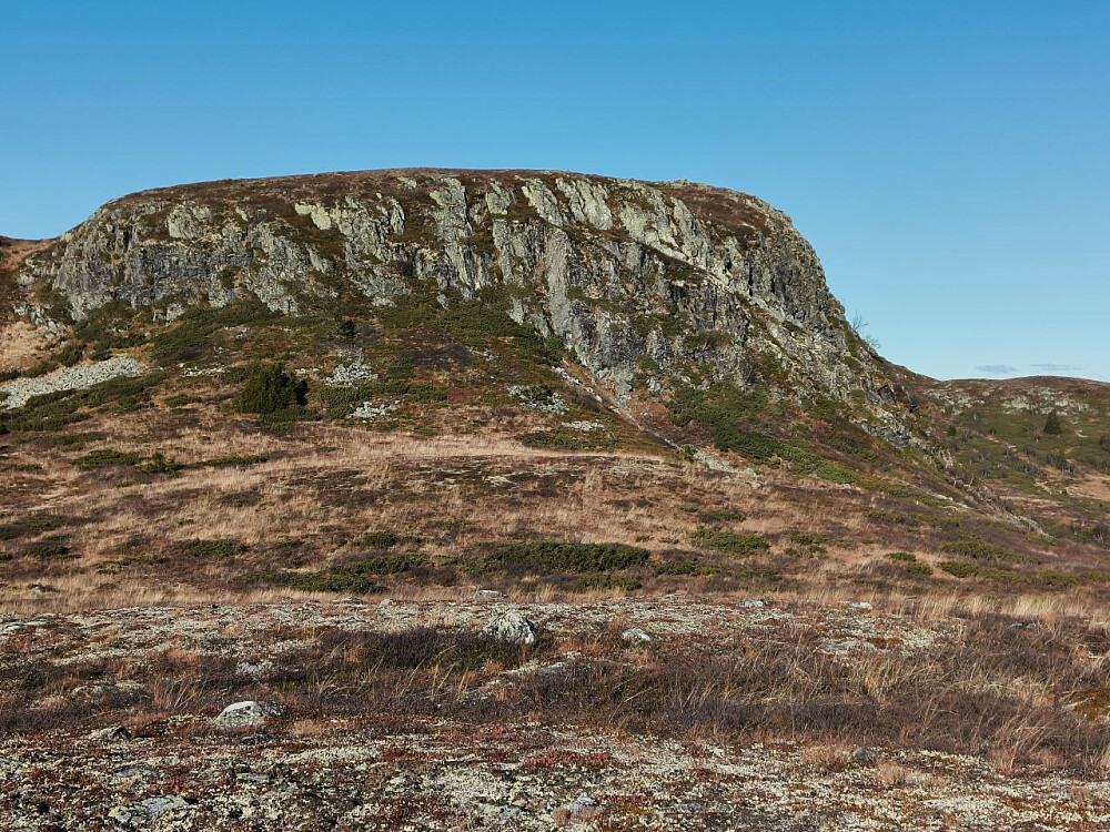 Skurveknatten, Sør-Aurdals vestligste punkt.