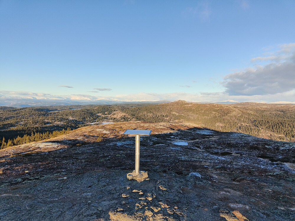 Nesten vindstille på toppen, mot Binnhovdknatten.