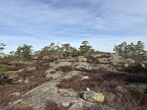 Åpent og fint fjellandskap på vei mot toppen