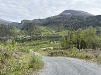 På vei oppover fra Evanger stasjon