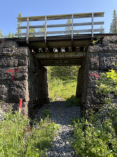 Ny sti under jernbanen 500 meter øst for Teveldal stasjon