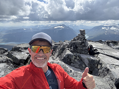 Nautgardstinden 2258 moh
