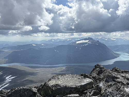 Besshøe sett fra Nautgardstinden 
