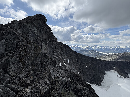 Nautgardstinden sett fra nord
