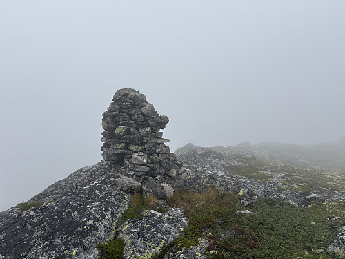 Tåke på toppen av Langemyrfjellet denne dagen.