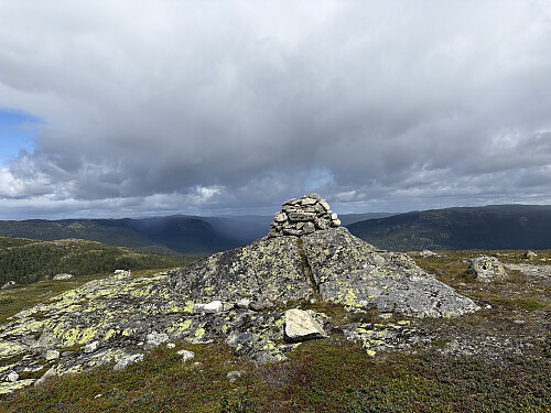 Regnbyger nord for Raudfjellet