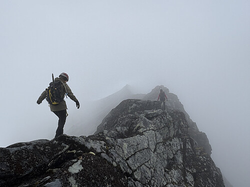 Artig rygg mellom Falketind og Austre Stølsnostinden