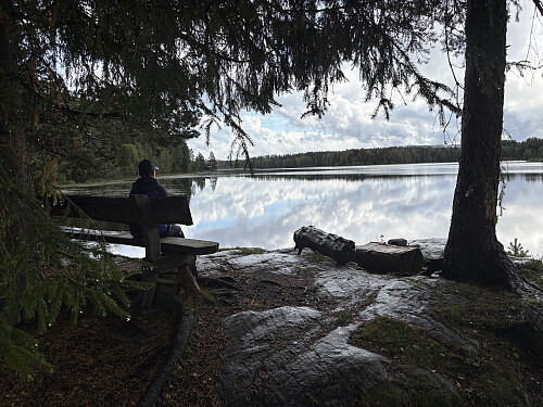 En av mange flotte holmer/bålplasser langs Heiavannet
