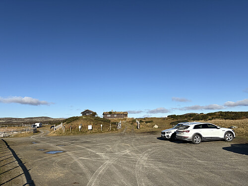 Parkeringsplassen på Saubu