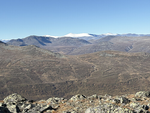 Nautgardstinden har fått på seg vinterdrakt