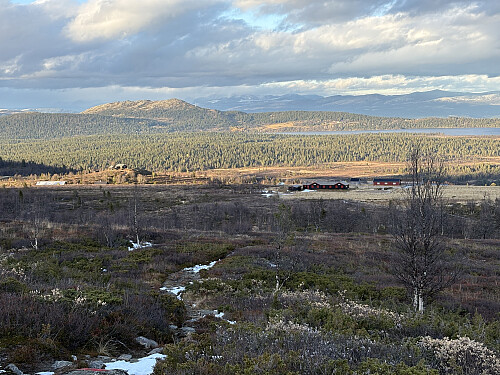 Tilbake mot Graslia med Feforkampen i bakgrunnen