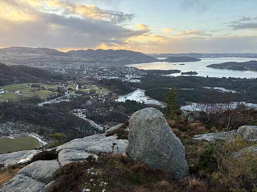 Utsikt retning Stavanger fra trigpunktet vest på topplatået