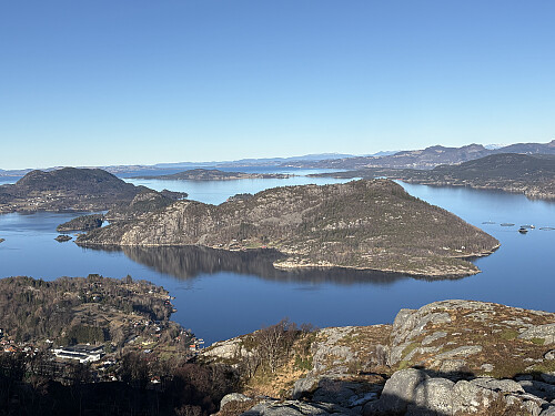 Ådnøy med Rudlo som høyeste punkt