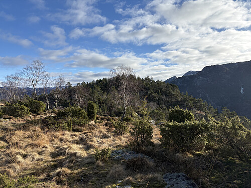 Fra fortoppen ser man over til hovedtoppen 