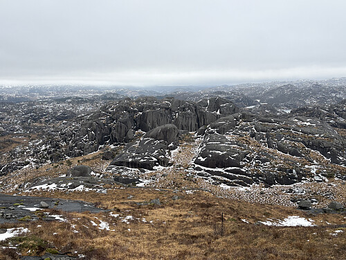 Rudalsknuten sett fra oppstigningen til Ørnafjellet