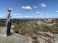 Denne toppen skal være høyest. Toppen bak til høyre er omtrent like høy.