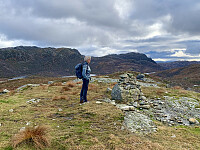 Toppen med Gaupafjellet, Romsknuten og Kartavatnet i bakgrunnen.