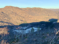 Utsikt mot Gyadalen. Åsemyra er hvit av rim. Bleikheia bak til venstre.