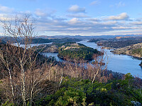 Utsikt mot Hestøy og Eiavatnet.