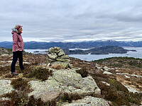 Toppen. Ådnøy i bakgrunnen.