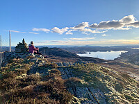 Utsikt sørover mot Aksdalsvatnet.