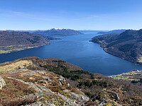 Utsikt sørover Sandeidfjorden med Grytenuten litt til venstre i bildet.