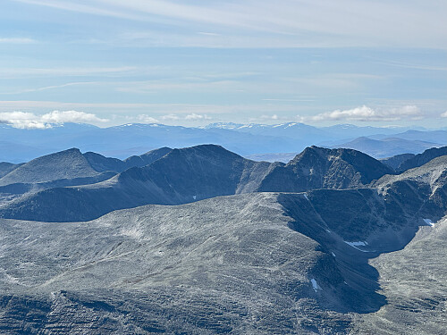 Over mot Smeder og Belger og Jotunheimen i bakgrunnen