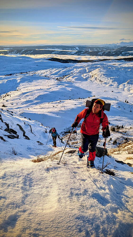 Opp brattrenna mot Rundemellen