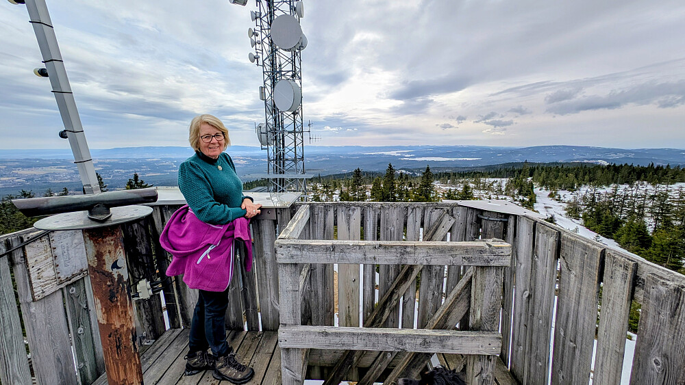 Vi ser Skjeldbreida og Einafjorden langt der sør