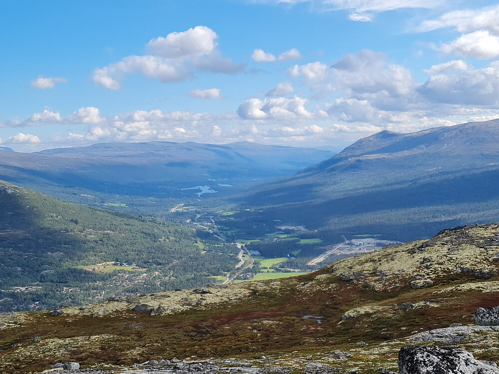 Mot Lesjaskogsvatnet