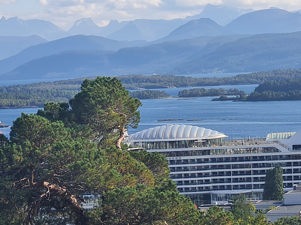 På Rakneshaugen