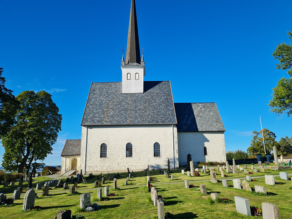 Stange kirke bygd ca.1250