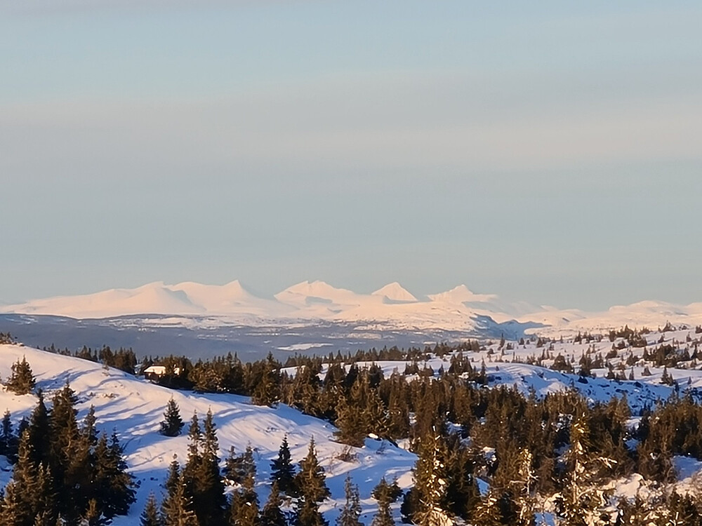 På Condruphaugen, mot Rondane