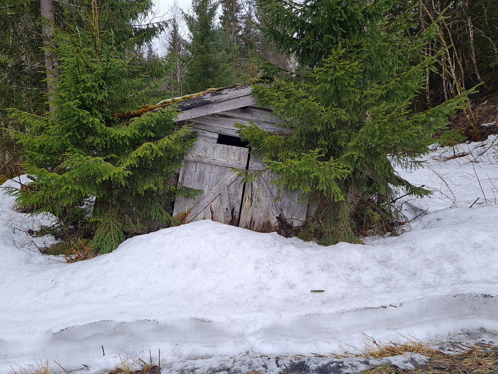 Kjerrsjylet står fortsatt, så vidt