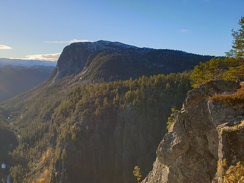 Vestover mot Ruafjødd.