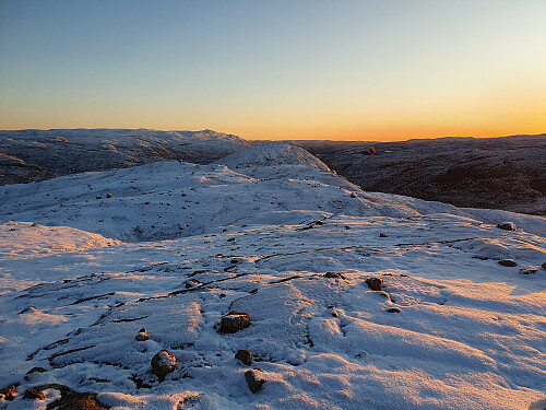 Tilbakeblikk sørover mot Ørnefjellet. Hilleknuten 1209 bak t.v.