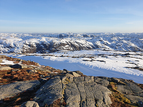 Mjåvassknuten 843 i bakrunnen.