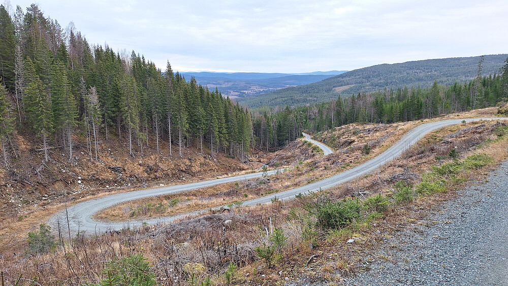 Modalsseterveien gjennom Modalsseterdalen.