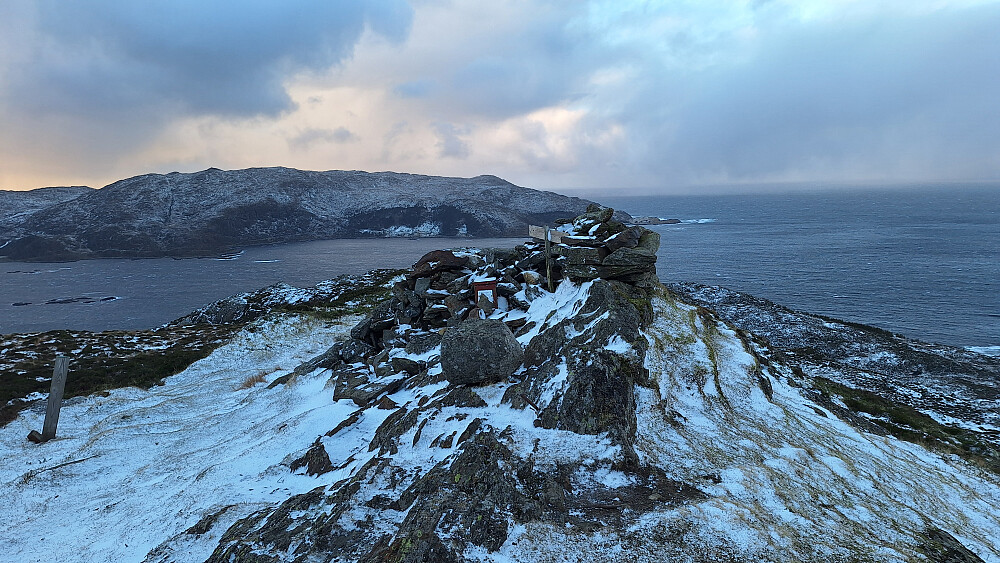 Holehornet mot Fanneskarvarden.