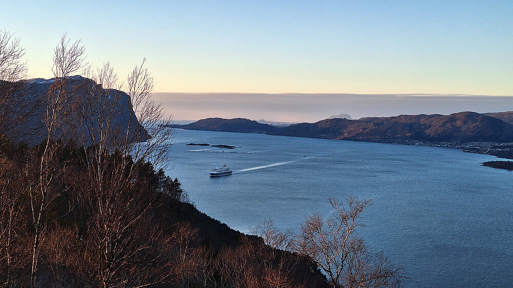 Hurtigruten i siget.