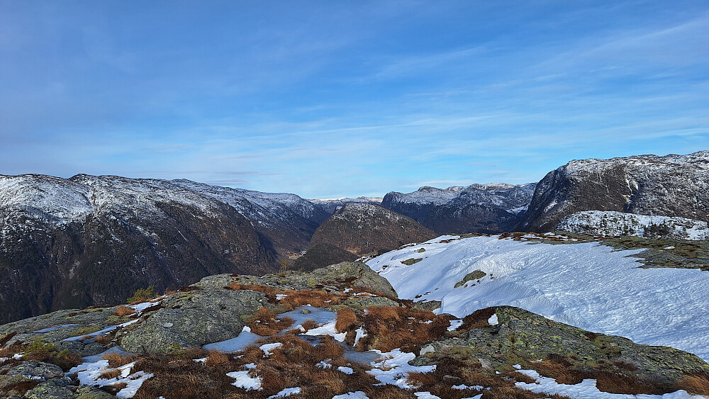 Nordover fra toppen. 